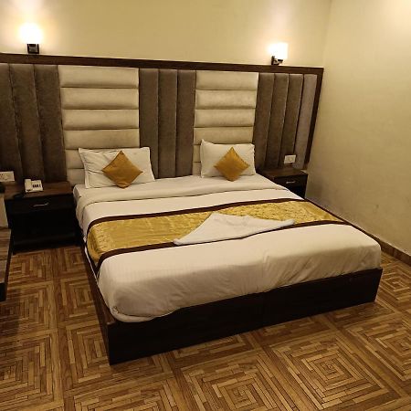 فندق The Grand Orion Chinhat المظهر الخارجي الصورة