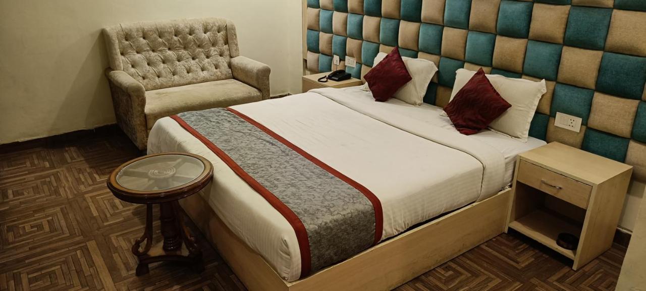 فندق The Grand Orion Chinhat المظهر الخارجي الصورة