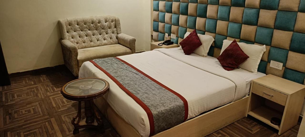 فندق The Grand Orion Chinhat المظهر الخارجي الصورة