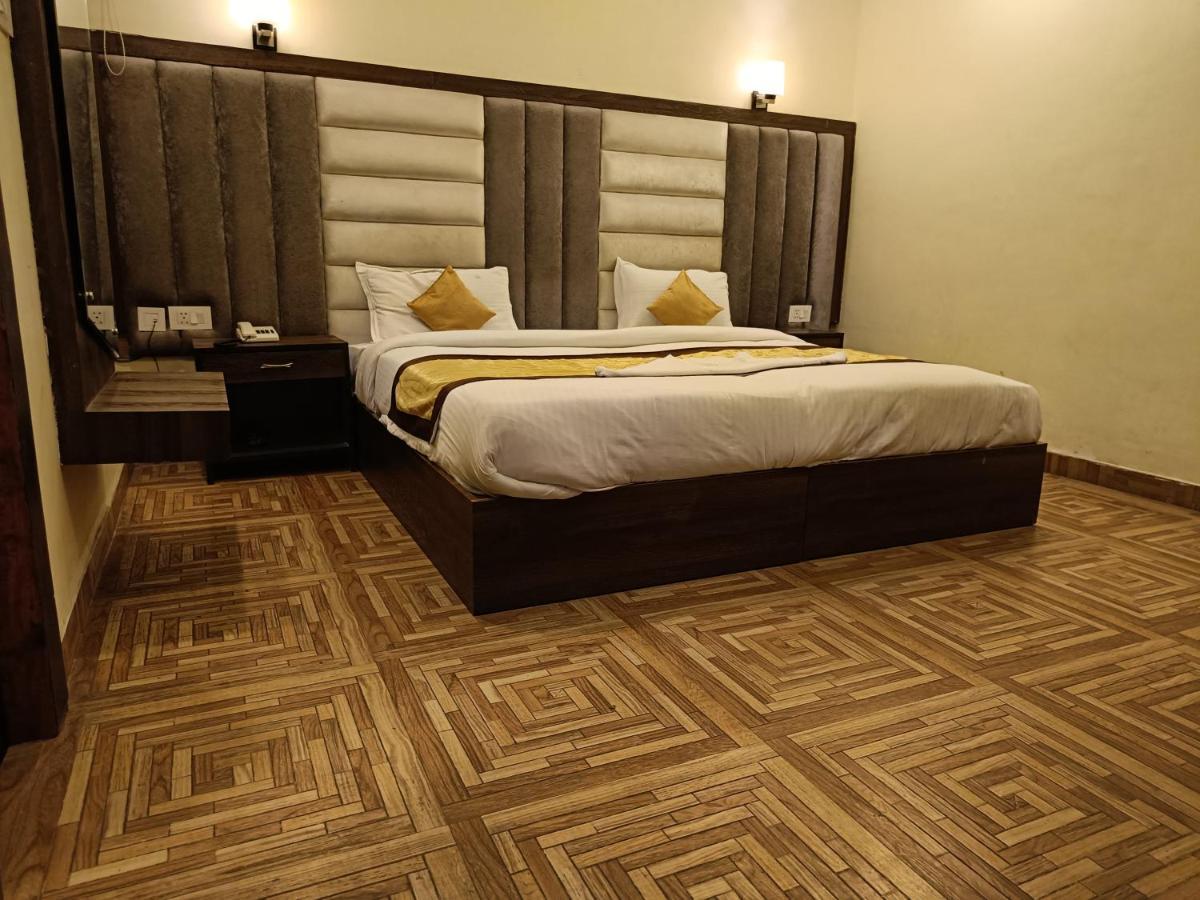 فندق The Grand Orion Chinhat المظهر الخارجي الصورة
