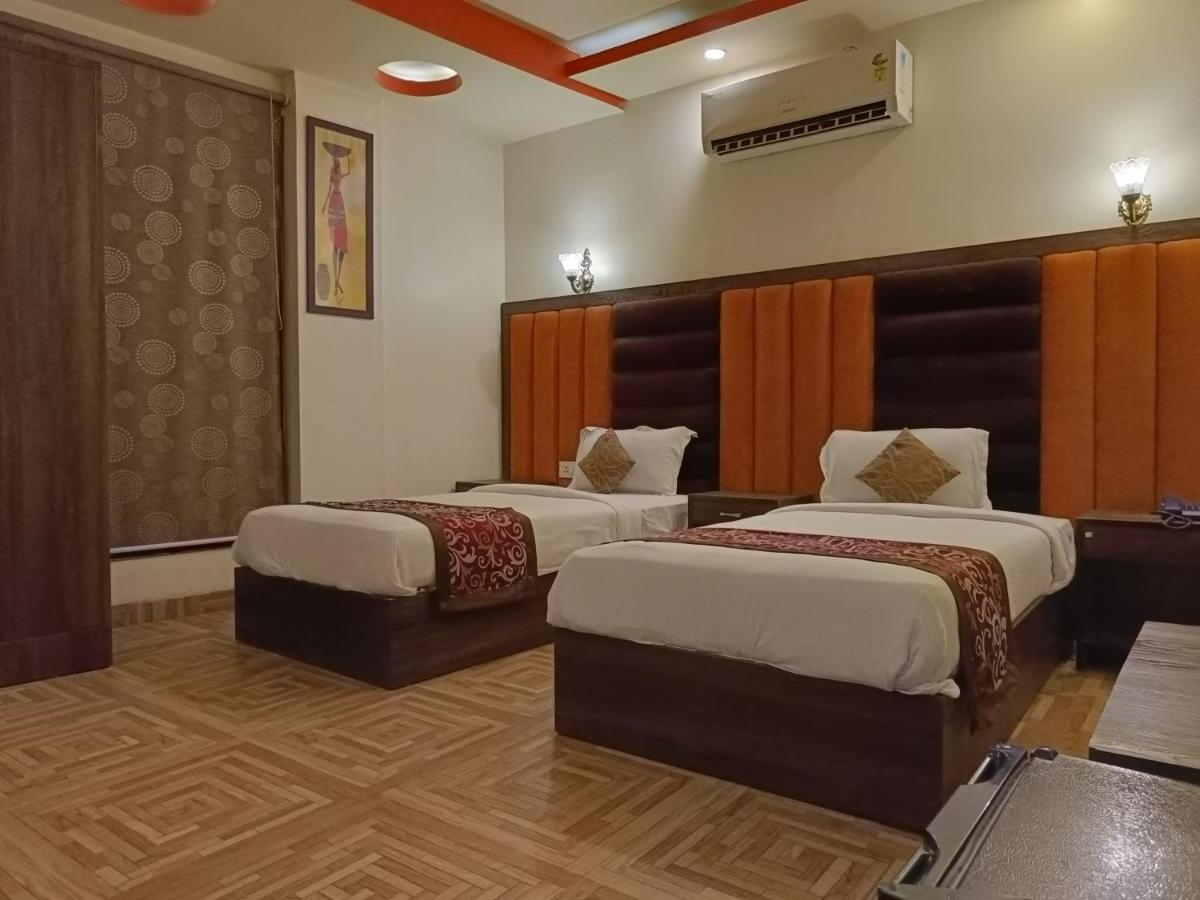 فندق The Grand Orion Chinhat المظهر الخارجي الصورة